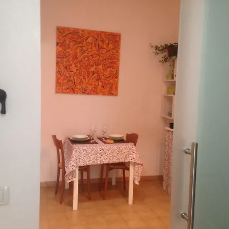 Apartament Luminoso Monolocale Vicino Alla Stazione E Al Lago
